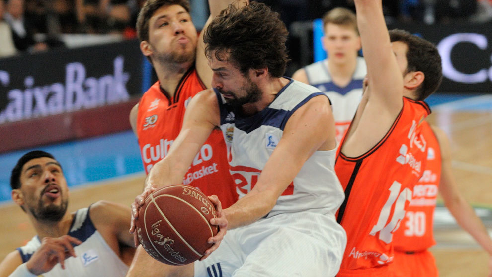 Real Madrid Baloncesto vs Valencia Basket 