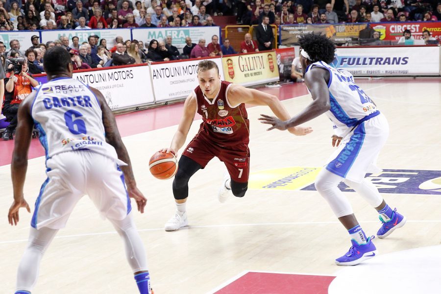 Dinamo Basket Sassari vs Reyer Venezia Mestre