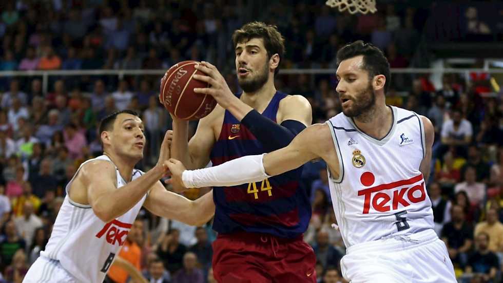 Real Madrid Baloncesto vs FC Barcelona Basquet