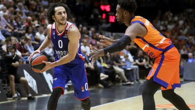 shane-larkin-amadolu-efes-istanbul-eb19 Anadolu Efes vs Valencia Basket
