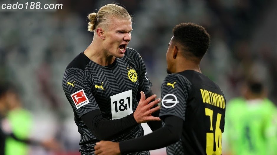 Dortmund ngược dòng mãn nhãn, Haaland lập lại kỳ tích