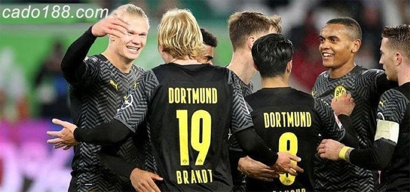 Dortmund ngược dòng mãn nhãn, Haaland lập lại kỳ tích