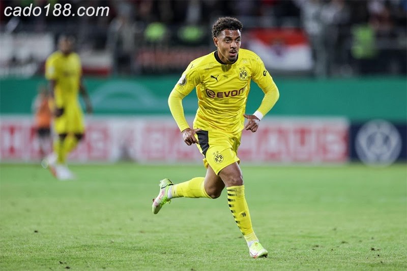 Cầu thủ được BLĐ Dortmund kỳ vọng lớn để giúp đội bóng thăng hoa Dortmund thở phào nhẹ nhõm vì Donyell Malen tỏa sáng