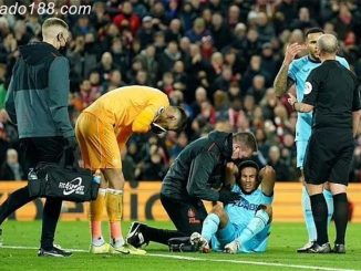 Nghi án trọng tài Dean ngầm giúp Liverpool ghi bàn?
