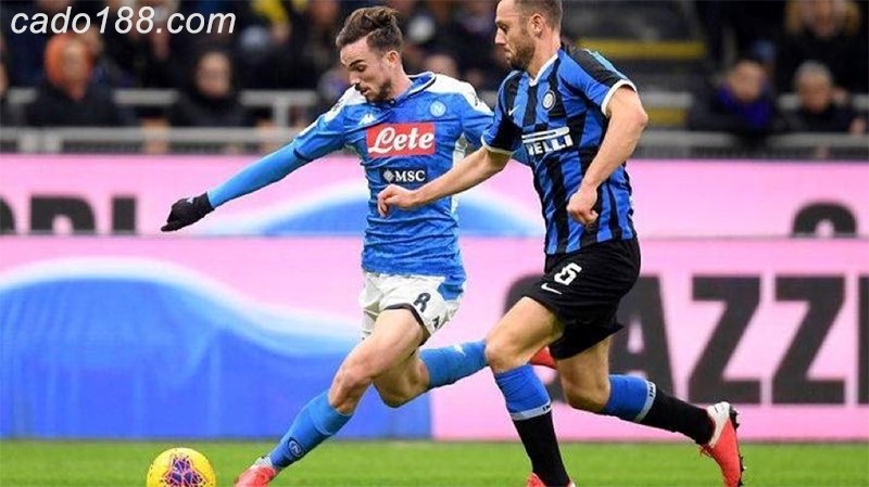 Serie A: Milan đại thắng, Inter chia điểm với Napoli