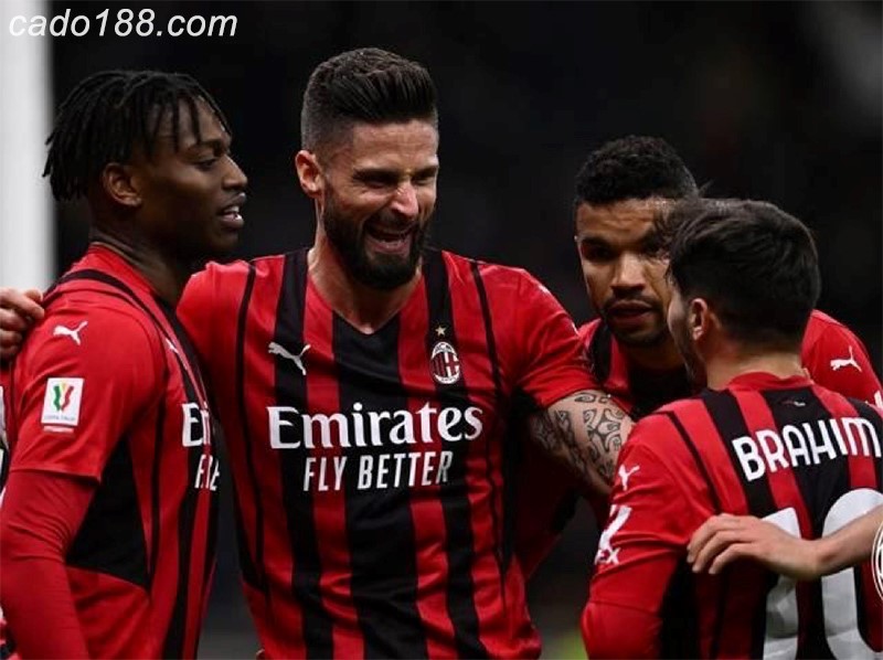 Serie A: Milan đại thắng, Inter chia điểm với Napoli