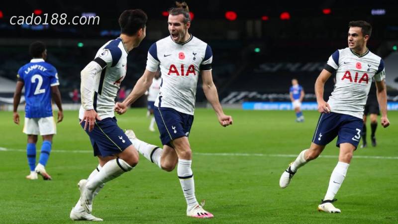 Chiến thắng Brighton, Tottenham cạnh tranh vị trí Top 4