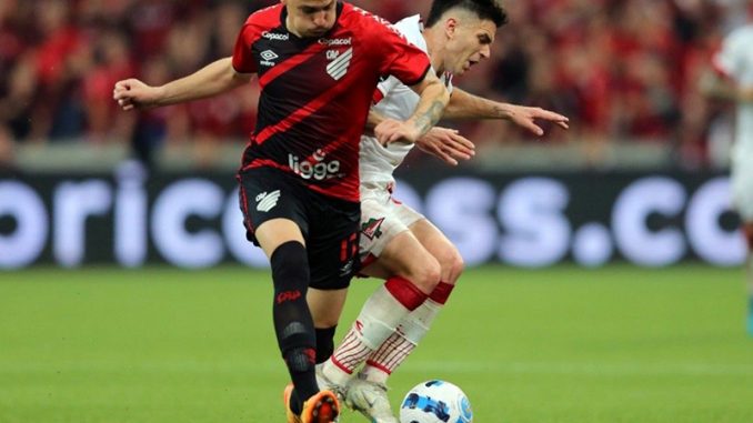 Soi kèo xiên ngày 12/8, Estudiantes vs Paranaense