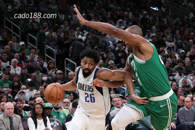 Chuyến du đấu miền Đông 3 trận của Dallas Mavericks sẽ bắt đầu với chuyến làm khách trên sân TD Garden của Boston Celtics Soi kèo bóng rổ NBA Boston Celtics vs Mavericks 24/11