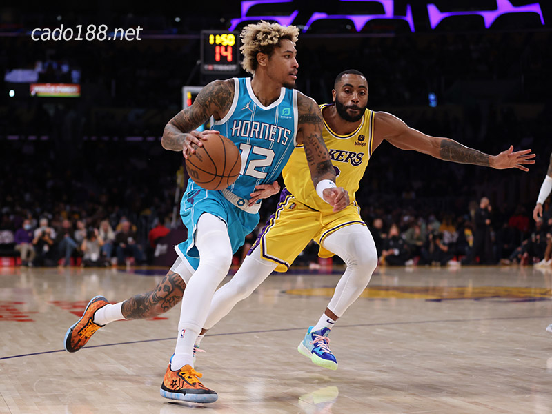 Lượt đấu cuối cùng trước kỳ nghỉ Giáng sinh chứng kiến màn đụng độ của Lakers và Hornets Soi kèo LA Lakers vs Charlotte Hornets