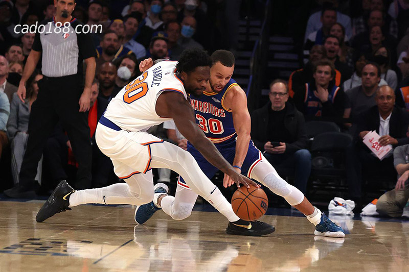 Soi kèo bóng rổ New York Knicks vs GS Warriors 21/12