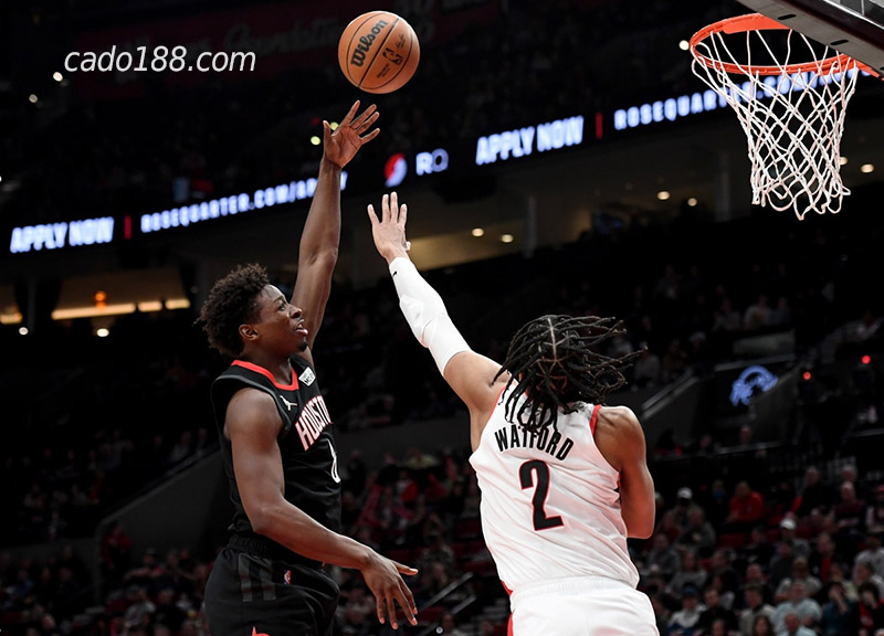 Houston Rockets đang cho thấy một lối chơi chặt chẽ và tinh thần chiến đấu kiên cường Soi kèo bóng rổ NBA SA Spurs vs Houston Rockets 9/12