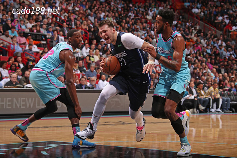 Dallas Mavericks sẽ tiếp tục được chơi trên tổ ấm trong trận đấu sắp tới và nuôi hi vọng tìm lại chiến thắng Soi kèo Dallas Mavericks vs Miami Heat