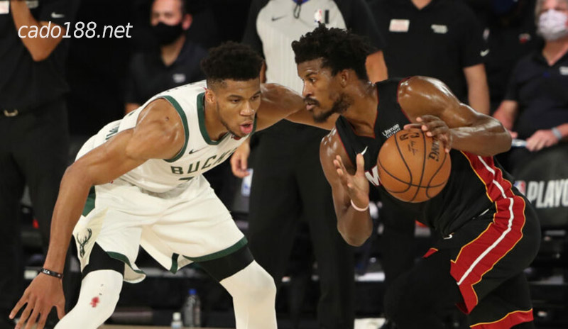 Soi kèo bóng rổ Miami Heat vs Milwaukee Bucks 