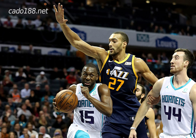 Tiếp đón Hornets sẽ mang đến nhiều rủi ro cho Jazz bởi đội khách cũng đang có phong độ rất tốt Soi kèo bóng rổ Utah Jazz vs Charlotte Hornets