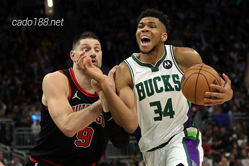 Soi kèo bóng rổ NBA Chicago Bulls vs Milwaukee Bucks 17/2