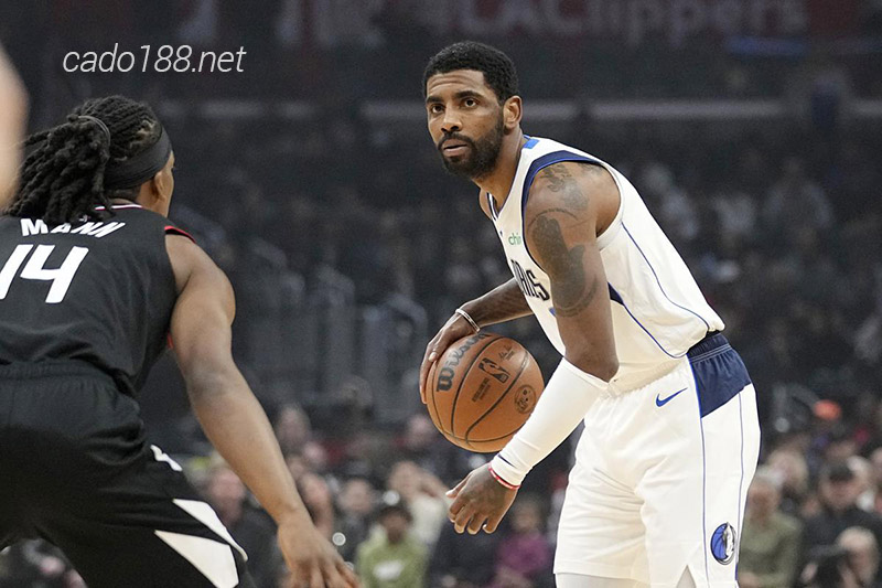 Soi kèo bóng rổ NBA Sacramento Kings vs Dallas Mavericks ngày 8/2