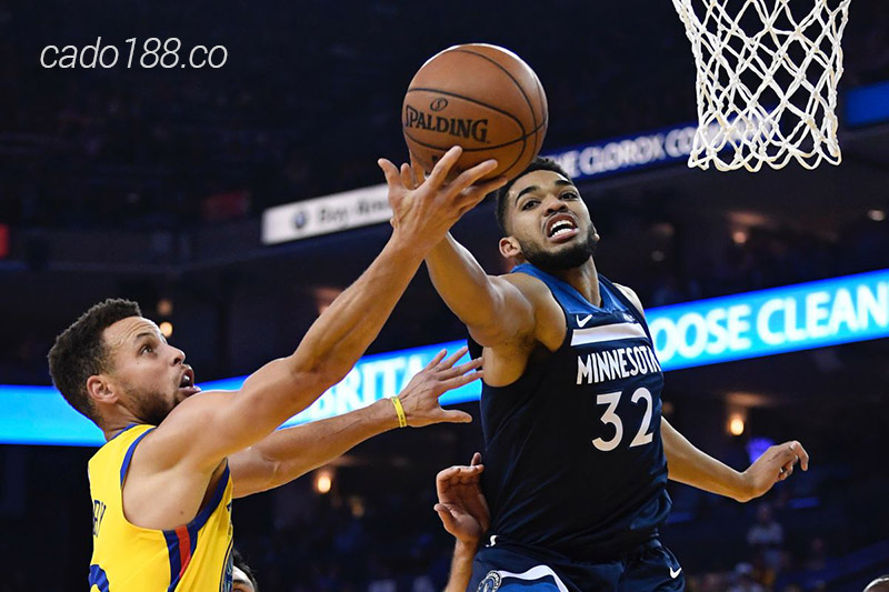 Minnesota Timberwolves giai đoạn này không phải là một đối thủ dễ bắt nạt, Warriors sẽ cần có sự chuẩn bị tốt nhất Soi kèo bóng rổ GS Warriors vs Minnesota Timberwolves 27:3
