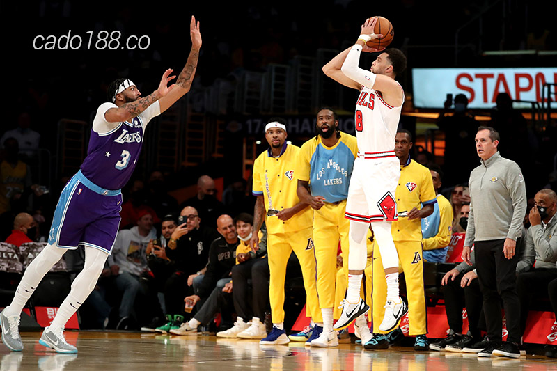 Soi kèo bóng rổ NBA Chicago Bulls vs LA Lakers ngày 30/3