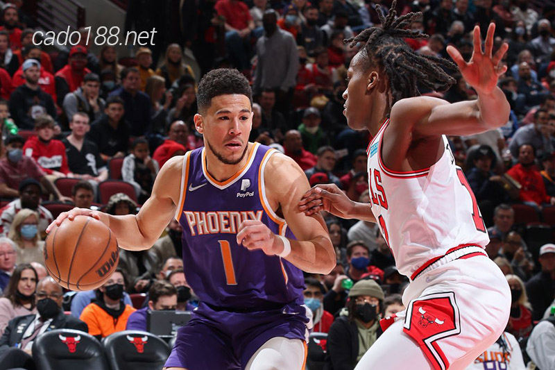Hành quân đến sân nhà của đối thủ yêu thích Chicago Bulls sẽ là cơ hội để Suns trở lại cuộc đua các đội dẫn đầu miền Tây. Soi kèo bóng rổ NBA Chicago Bulls vs Phoenix Suns ngày 4:3