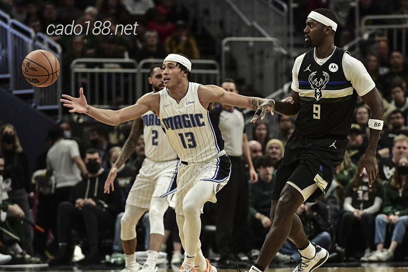 Soi kèo bóng rổ NBA Orlando Magic vs Milwaukee Bucks 8:3