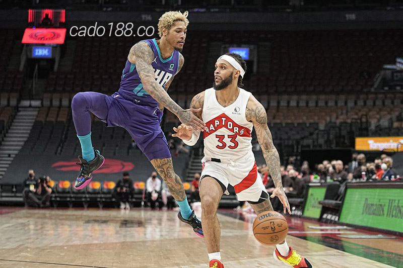 Soi kèo bóng rổ Charlotte Hornets vs Toronto Raptors 3:4