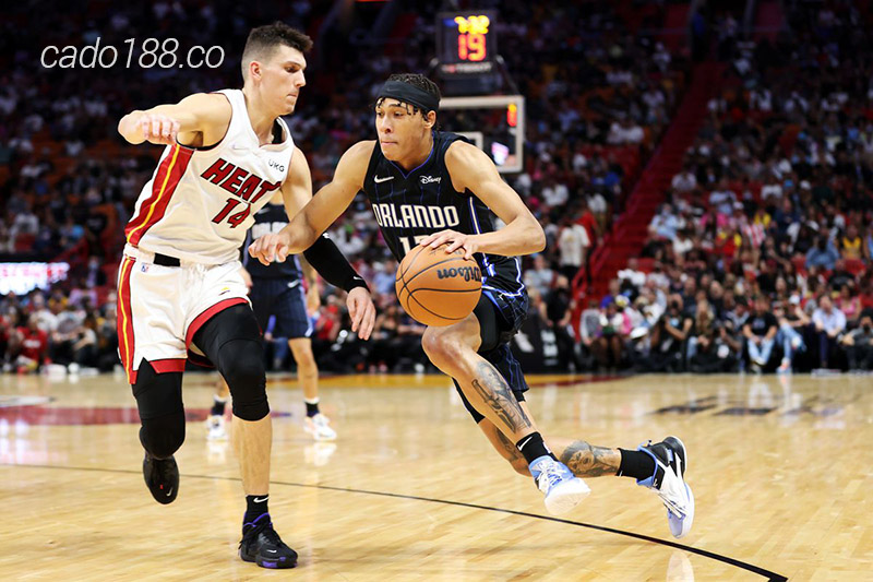 Soi kèo bóng rổ NBA Miami Heat vs Orlando Magic ngày 10:4