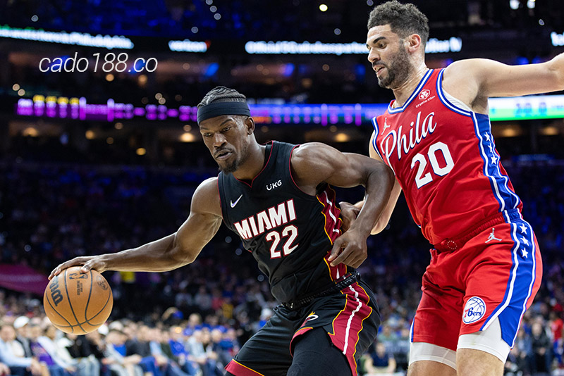 Soi kèo bóng rổ NBA Philadelphia 76ers vs Miami Heat 7/4