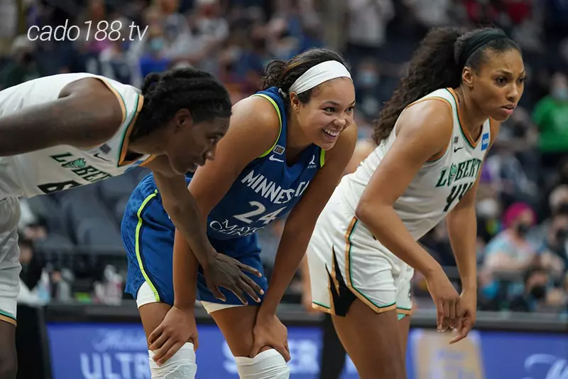 Mạch bất bại của Minnesota Lynx đã bị chặn đứng trong chuyến du đấu đến sân nhà của Connecticut Sun Soi kèo bóng rổ WNBA Minnesota Lynx vs New York Liberty 5_8