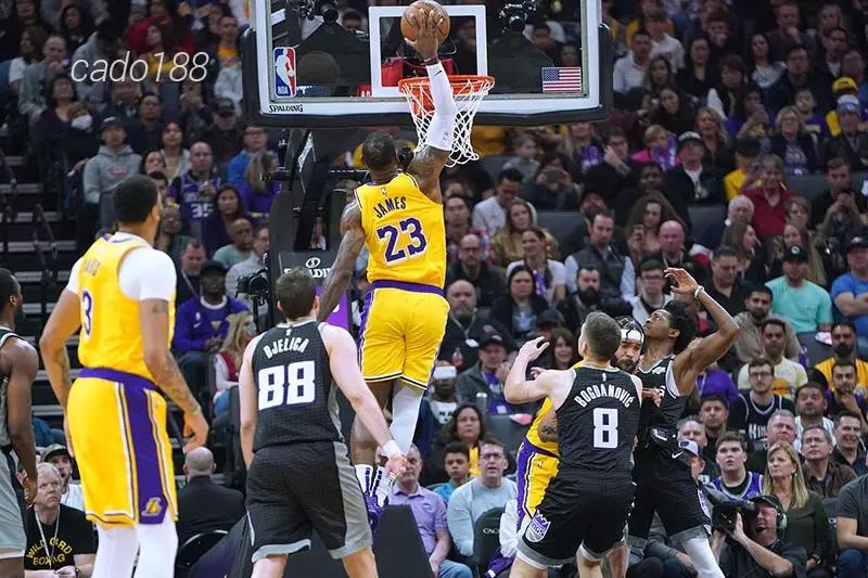 Đối thủ tiếp theo của Kings là LA Lakers của Lebron James đang hừng hực khí thế sau chiến thắng gần nhất Soi kèo bóng rổ NBA LA Lakers vs Sacramento Kings 12-10