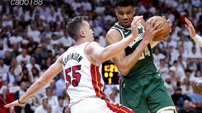 Soi kèo bóng rổ NBA Miami Heat vs Milwaukee Bucks 29:11