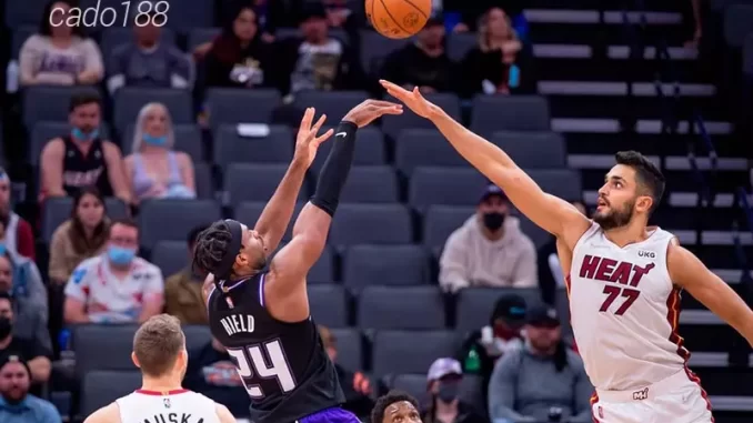 Soi kèo bóng rổ NBA Miami Heat vs Sacramento Kings ngày 1_2 Soi kèo bóng rổ NBA Miami Heat vs Sacramento Kings ngày 1_2