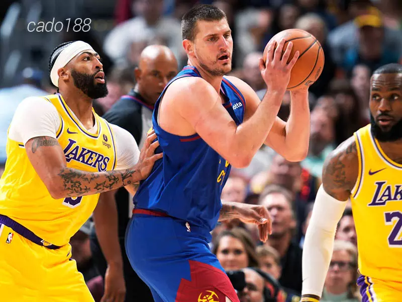 Đụng độ trước Denver Nuggets sẽ là liều thuốc thử hạng nặng cho HLV Darvin Ham và các học trò để chứng minh cho sự tiến bộ Soi kèo bóng rổ NBA LA Lakers vs Denver Nuggets ngày 3_3