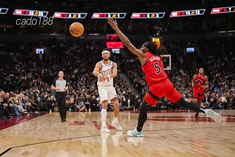 Phoenix Suns đang thi đấu với đầy nỗ lực để níu kéo tấm vé vòng playoffs Soi kèo bóng rổ NBA Phoenix Suns vs Toronto Raptors ngày 8_3