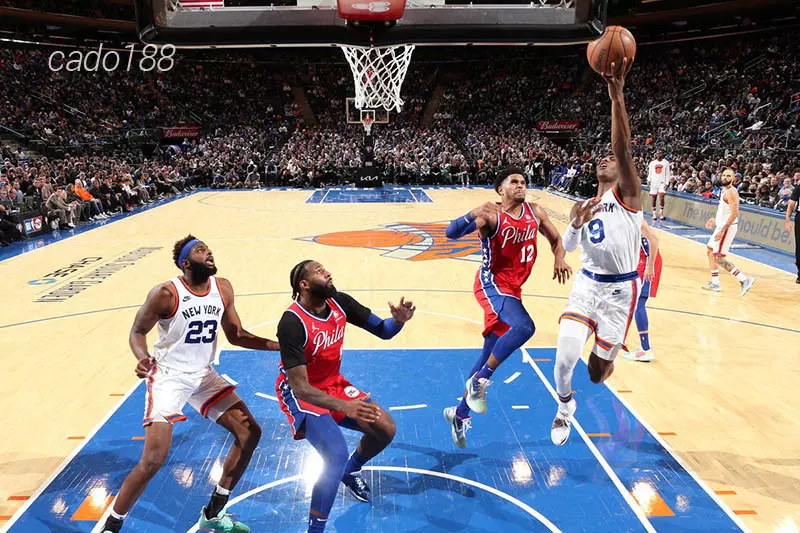 Jalen Brunson trở lại thi đấu ngay lập tức New York Knicks giải quyết được vô số vấn đề trên hàng công Soi kèo bóng rổ New York Knicks vs Philadelphia 76ers 11_3