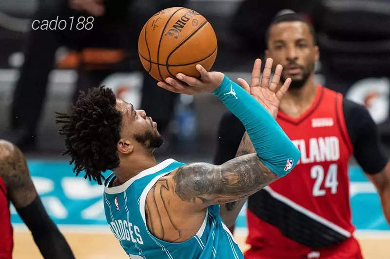 Soi kèo bóng rổ NBA Charlotte Hornets vs PT Blazers ngày 4_4
