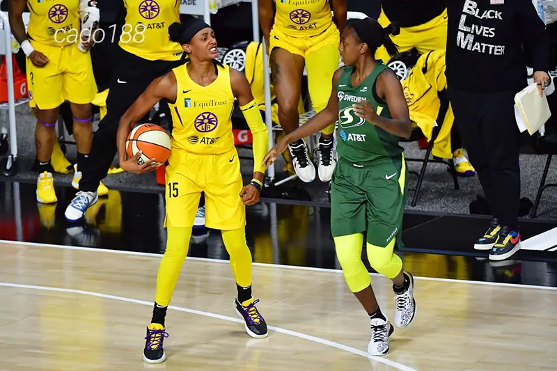 Chuỗi thắng ấn tượng của Seattle Storm đã bị chặn đứng trong chuyến du đấu đến sân nhà Minnesota Lynx Soi kèo bóng rổ Seattle Storm vs Los Angeles Sparks 12_6