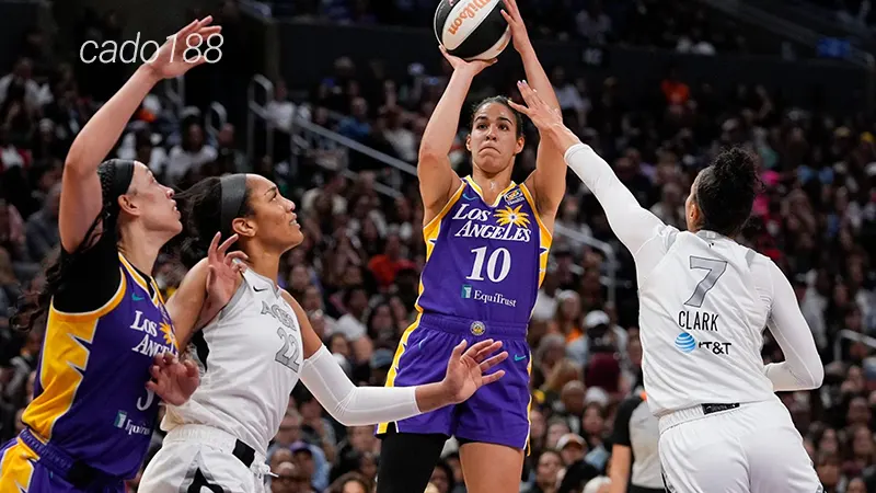 Connecticut Sun chính thức góp mặt tại vòng playoffs năm nay sau chiến thắng gần nhất Soi kèo bóng rổ Los Angeles Sparks vs Connecticut Sun 11_9
