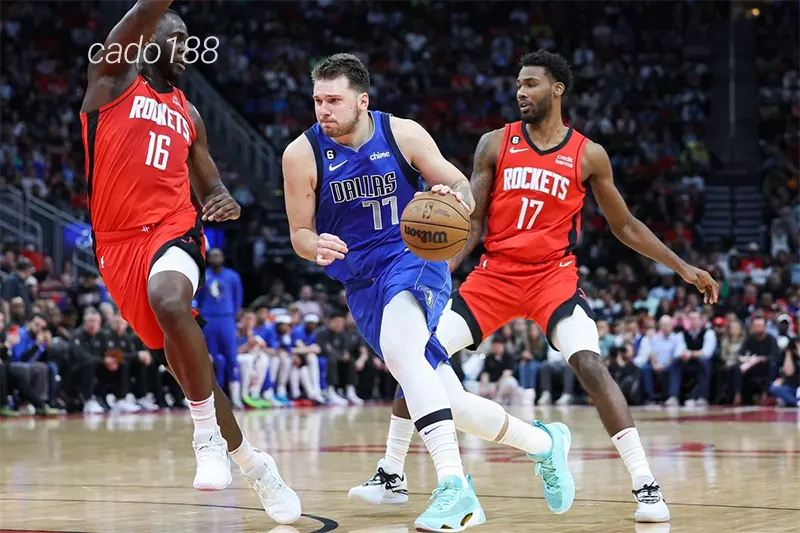 Houston Rockets thi đấu lên đồng mang về chiến thắng vô cùng bùng nổ từ sân nhà Dallas Mavericks Soi kèo bóng rổ Dallas Mavericks vs Houston Rockets 1_11