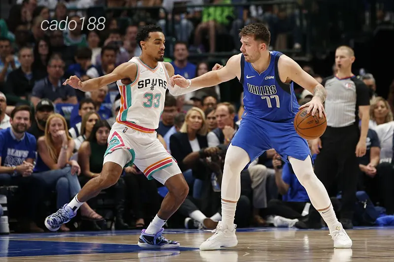 Đội khách San Antonio Spurs là đối thủ không quá khó nhằn với Dallas Mavericks trong mùa giải trước Soi kèo bóng rổ Dallas Mavericks vs San Antonio Spurs 25_10