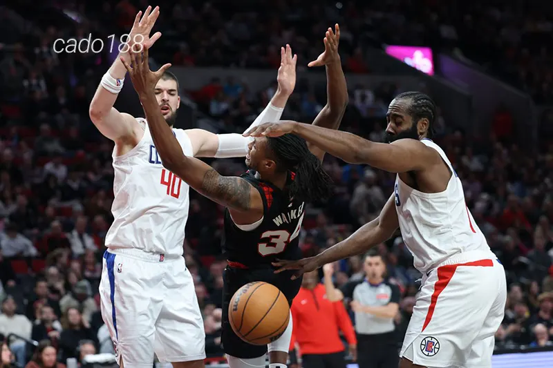 Khả năng thi đấu của Kawhi Leonard vẫn còn bị ảnh hưởng nhiều bởi chấn thương đầu gối Soi kèo bóng rổ LA Clippers vs Portland Trail Blazers 12_10