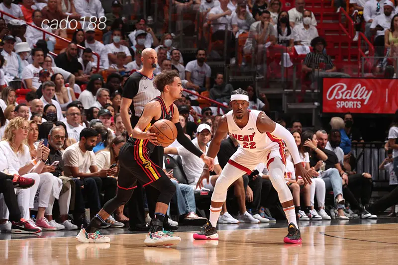 Jimmy Butler đã trở lại đội hình thi đấu Miami Heat trong hai trận đấu gần nhất Soi kèo bóng rổ NBA Miami Heat vs Atlanta Hawks ngày 17_10