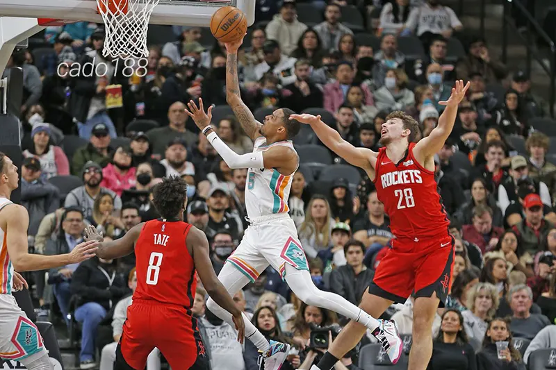 Đội hình San Antonio Spurs được nâng cấp trong mùa giải mới với một PG kỳ cựu Chris Paul Soi kèo bóng rổ San Antonio Spurs vs Houston Rockets 27_10