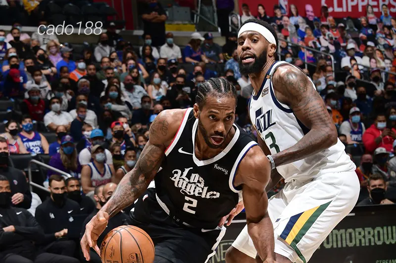 Tiếp đón Utah Jazz trên sân nhà sẽ là thử thách dễ dàng hơn rất nhiều dành cho HLV Tyronn Lue và các học trò Nhận định bóng rổ NBA LA Clippers vs Utah Jazz ngày 17_12