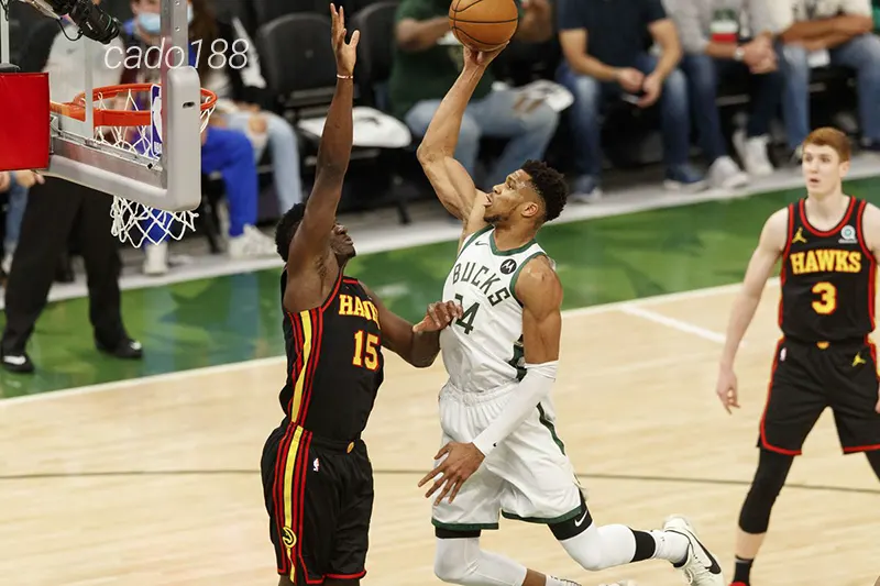 Soi kèo bóng rổ NBA Milwaukee Bucks vs Atlanta Hawks 15-12