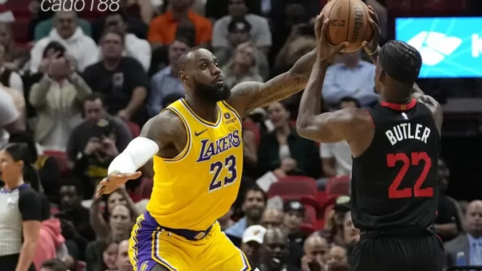 Soi kèo bóng rổ giải NBA Miami Heat vs LA Lakers ngày 5_12 Soi kèo bóng rổ giải NBA Miami Heat vs LA Lakers ngày 5_12