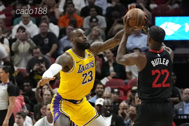 Thất bại của Miami Heat trong trận đấu vừa qua không nằm ngoài dự đoán của giới chuyên gia Soi kèo bóng rổ giải NBA Miami Heat vs LA Lakers ngày 5_12