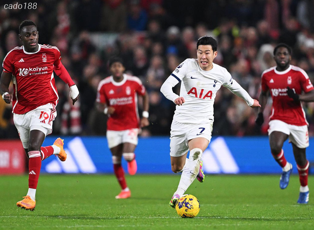 Soi kèo xiên 26/12 Nottingham Forest vs Tottenham, EPL