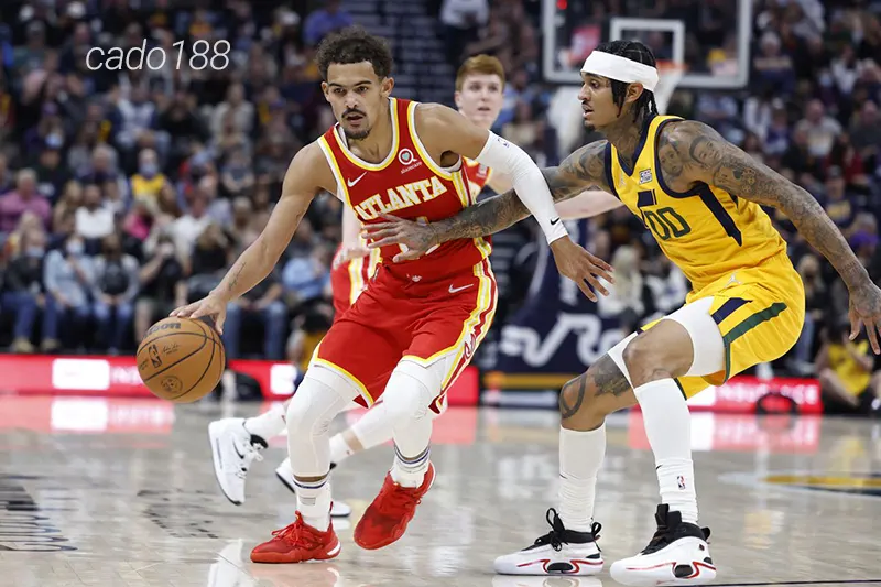 Utah Jazz đã kịp gỡ lại hai chiến thắng để níu kéo hy vọng đua top 10 tại bảng xếp hạng miền Tây Nhận định bóng rổ NBA Utah Jazz vs Atlanta Hawks ngày 8_1