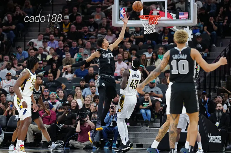 San Antonio Spurs đã không còn giữ được một vị trí trong top 10 sau chuỗi thành tích bết bát vừa qua Soi kèo bóng rổ Indiana Pacers vs San Antonio Spurs 24_1